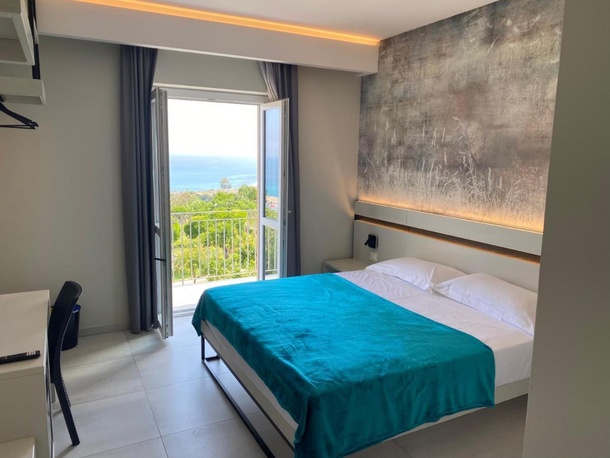 Gabriel Holidays Tropea Eksteriør billede